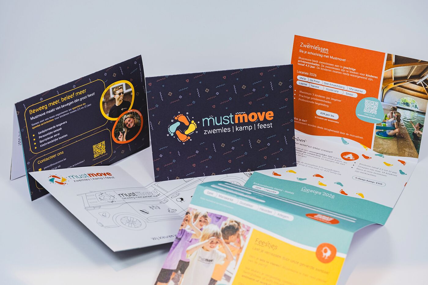 Mustmove folder
                                            — Portfolio photo 1